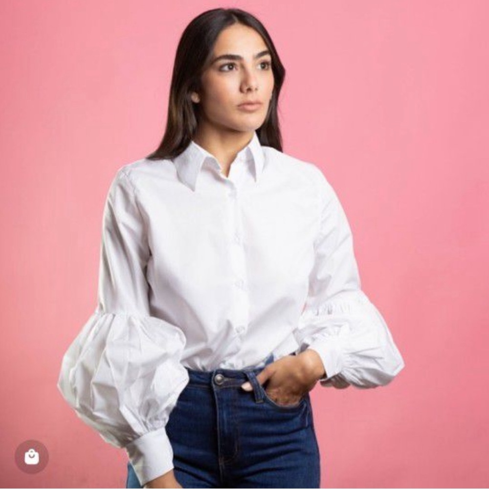 White button down shirt size S